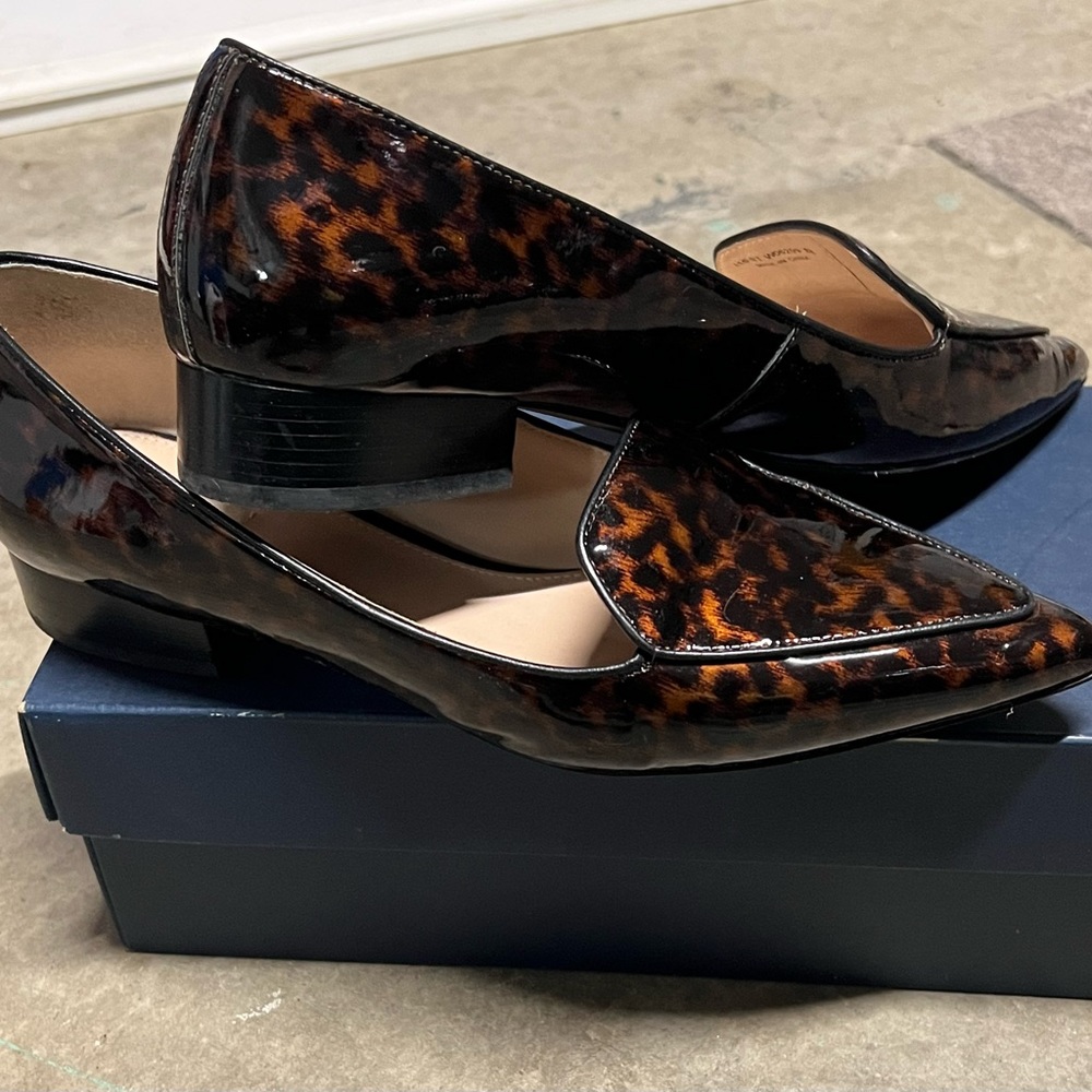 COLE HAAN Dellora Skimmer flats. Tortoise patent. Like new! IT’S A STEAL! :)
